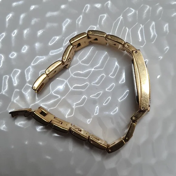 Titan watch. - Picture 5 of 9